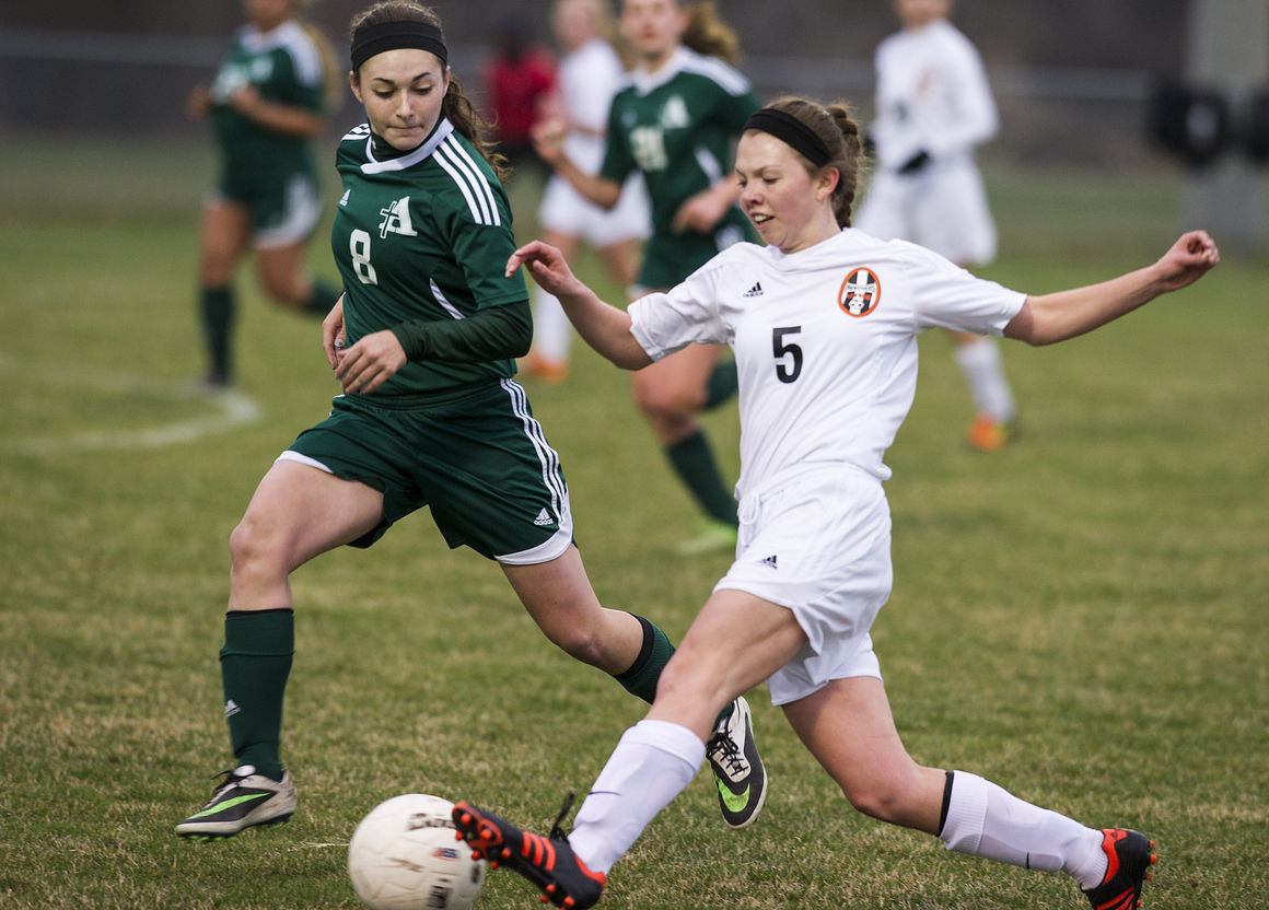 Tying the knot: Alleman, UT can't gain separation in WB6 opener
